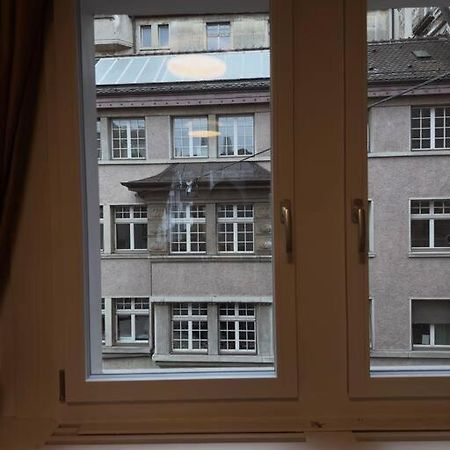 Suesse Wohnung In Zuercher Altstadt 3 زيورخ المظهر الخارجي الصورة