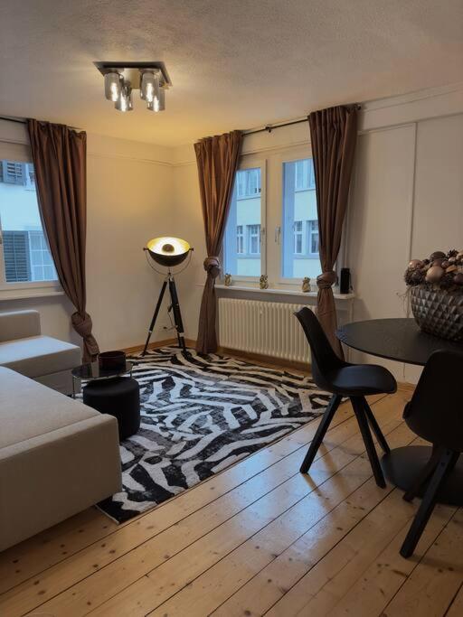 Suesse Wohnung In Zuercher Altstadt 3 زيورخ المظهر الخارجي الصورة