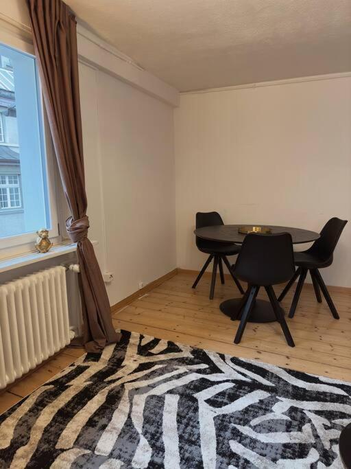 Suesse Wohnung In Zuercher Altstadt 3 زيورخ المظهر الخارجي الصورة